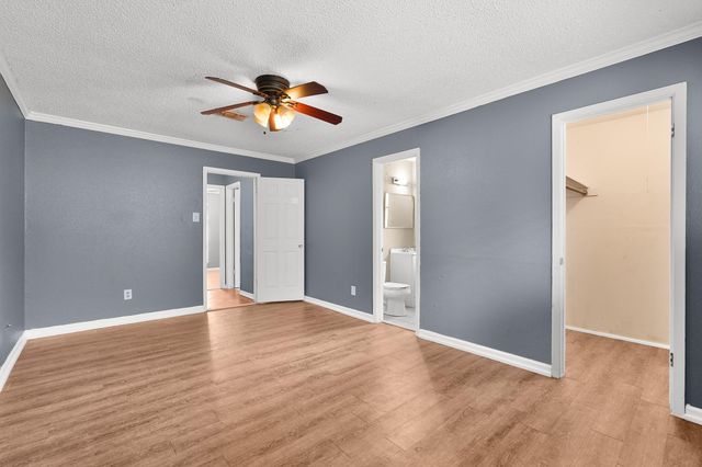 10014 Carlow Lane, La Porte, TX 77571
