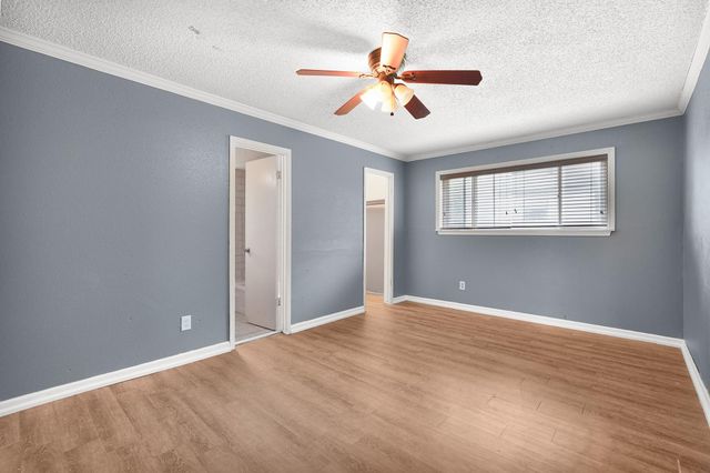 10014 Carlow Lane, La Porte, TX 77571