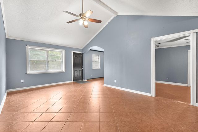 10014 Carlow Lane, La Porte, TX 77571