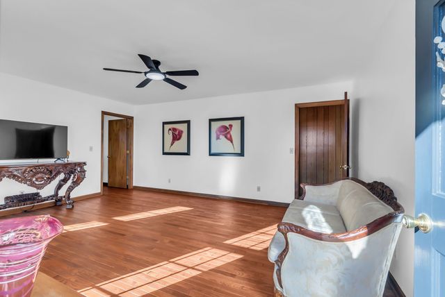 104 Glendale Rd, Loretto, TN 38469