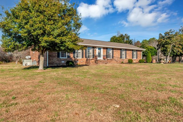 104 Glendale Rd, Loretto, TN 38469