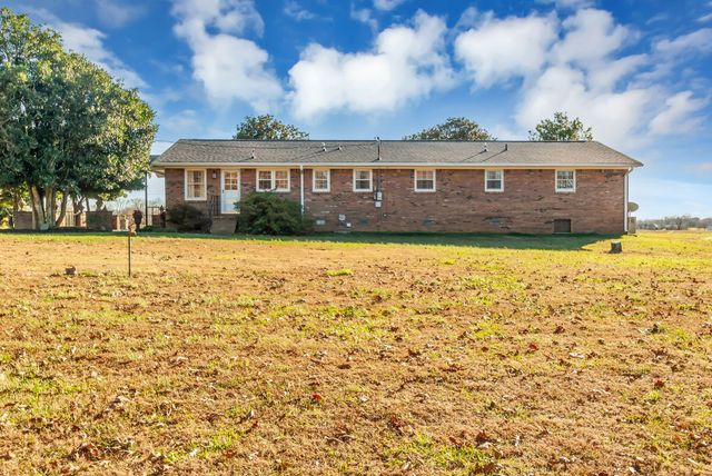 104 Glendale Rd, Loretto, TN 38469