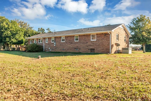 104 Glendale Rd, Loretto, TN 38469