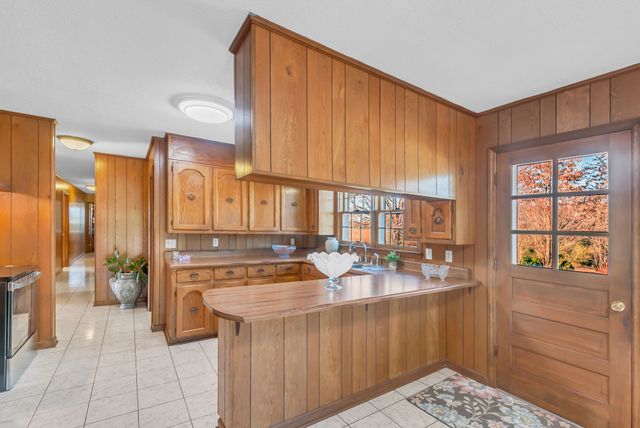 104 Glendale Rd, Loretto, TN 38469