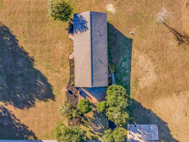 104 Glendale Rd, Loretto, TN 38469