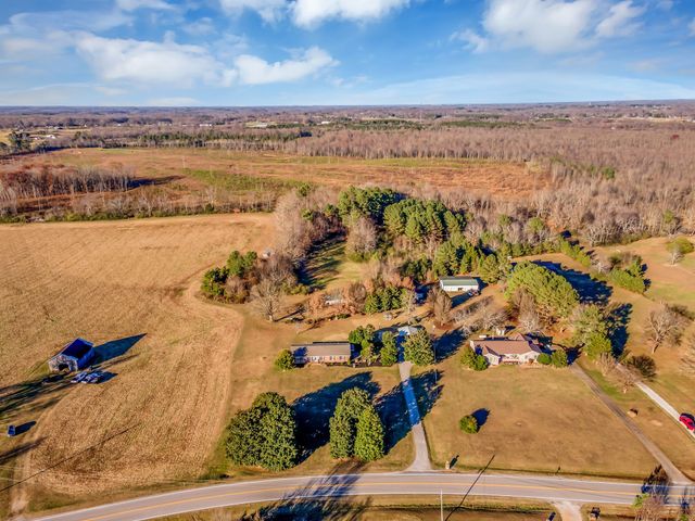 104 Glendale Rd, Loretto, TN 38469