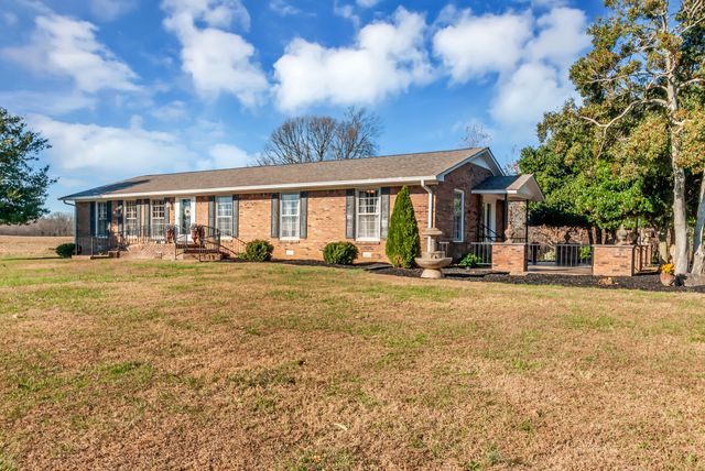 104 Glendale Rd, Loretto, TN 38469