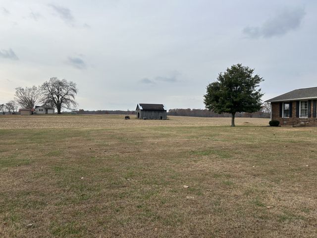 104 Glendale Rd, Loretto, TN 38469