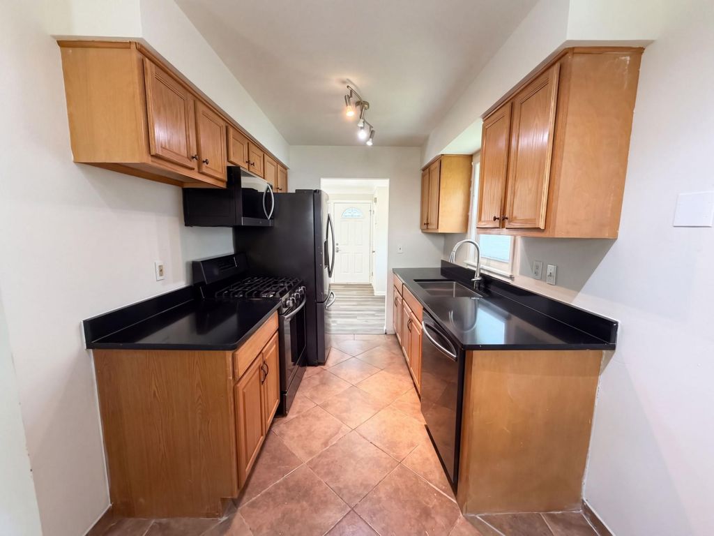2517 Nokomis Avenue, Saint Paul, MN 55119 — photo 2