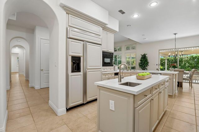 1921 Eagle Glen Dr, Roseville, CA 95661