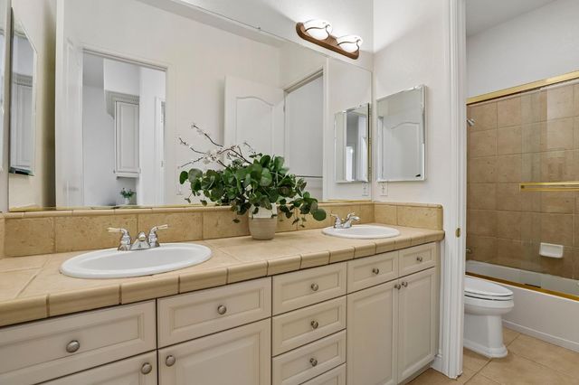 1921 Eagle Glen Dr, Roseville, CA 95661