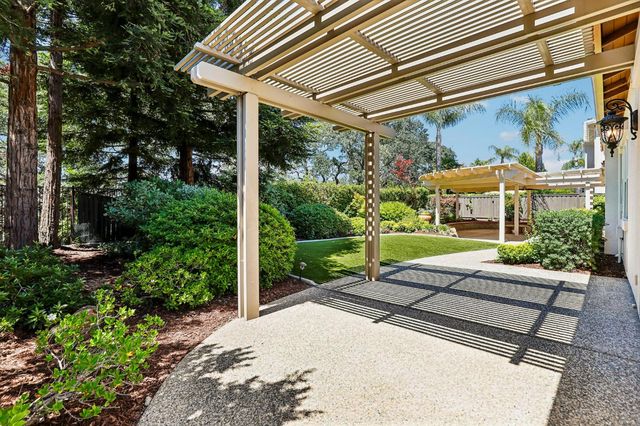 1921 Eagle Glen Dr, Roseville, CA 95661