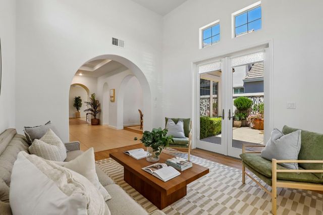 1921 Eagle Glen Dr, Roseville, CA 95661