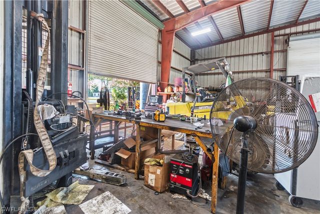 2065 Towles ST, Fort Myers, FL 33916