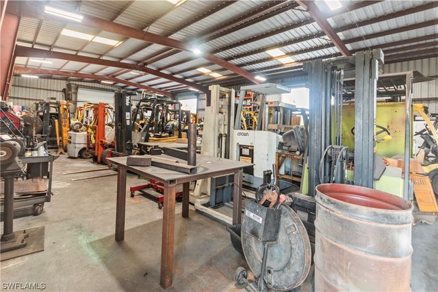 2065 Towles ST, Fort Myers, FL 33916