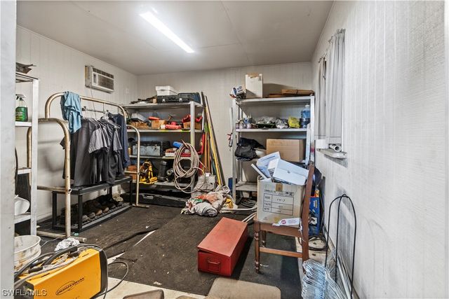 2065 Towles ST, Fort Myers, FL 33916