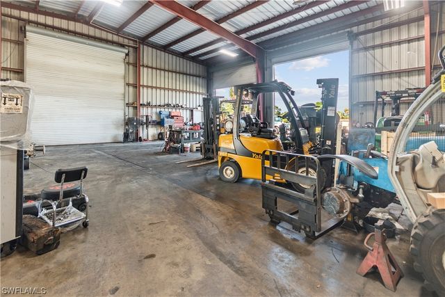 2065 Towles ST, Fort Myers, FL 33916