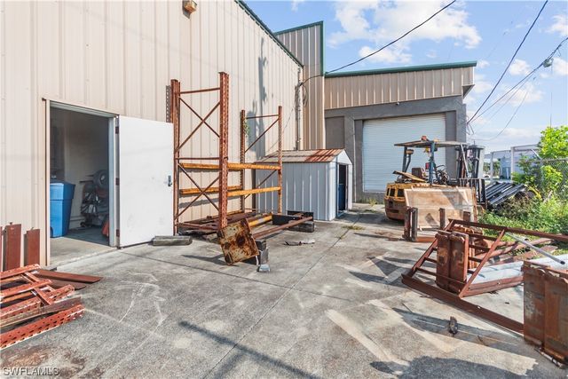 2065 Towles ST, Fort Myers, FL 33916