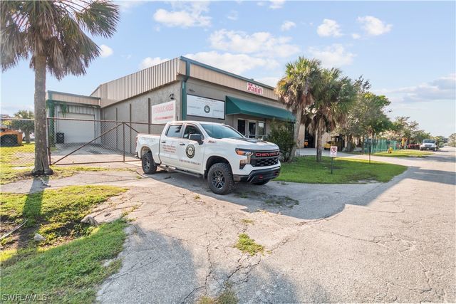 2065 Towles ST, Fort Myers, FL 33916