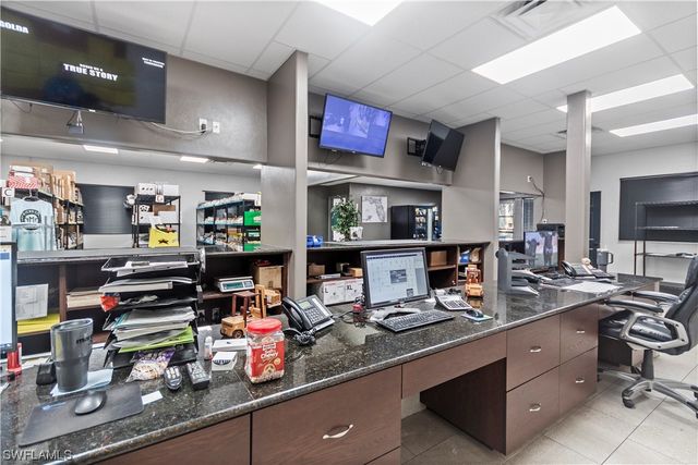 2065 Towles ST, Fort Myers, FL 33916