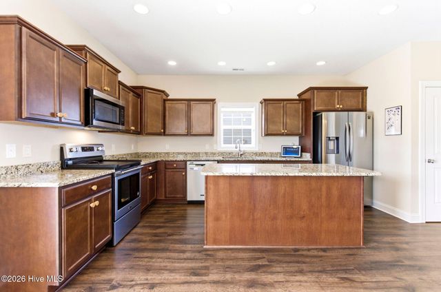 406 Tyrrell Trail, Jacksonville, NC 28546