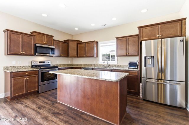 406 Tyrrell Trail, Jacksonville, NC 28546