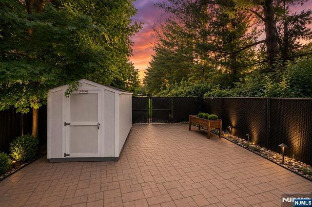 5 Gates Place, Wayne, NJ 07470