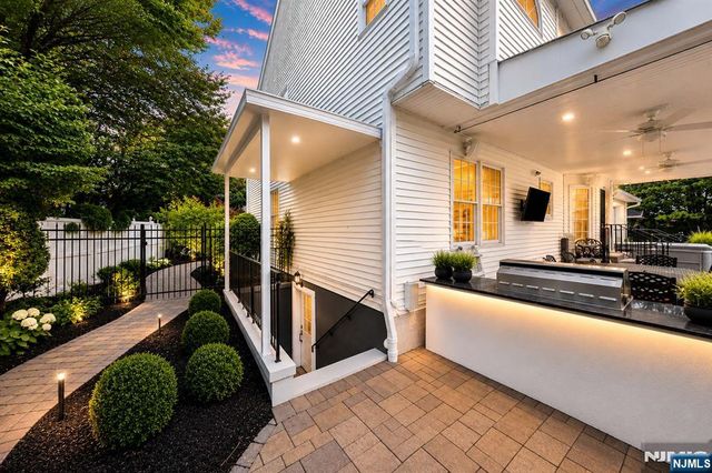 5 Gates Place, Wayne, NJ 07470