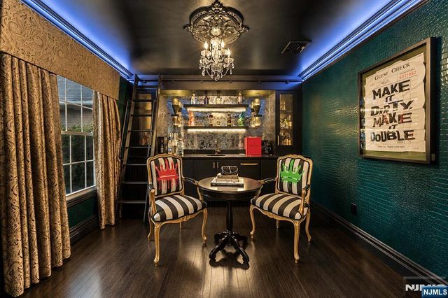 5 Gates Place, Wayne, NJ 07470