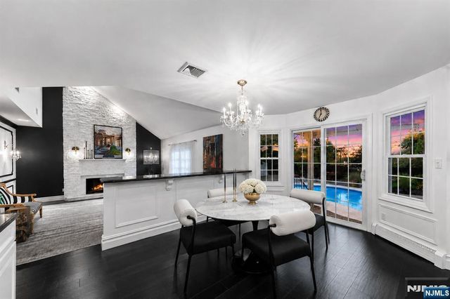 5 Gates Place, Wayne, NJ 07470