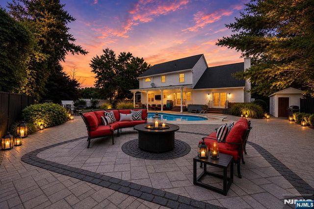 5 Gates Place, Wayne, NJ 07470