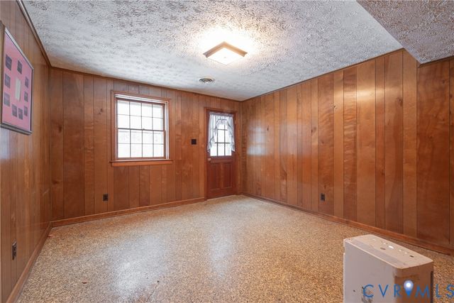 17904 Nash Rd, Dinwiddie, VA 23841