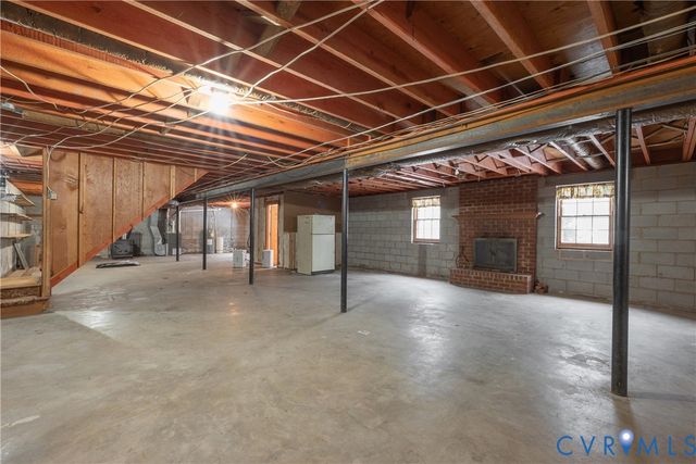 17904 Nash Rd, Dinwiddie, VA 23841