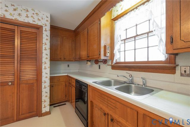 17904 Nash Rd, Dinwiddie, VA 23841