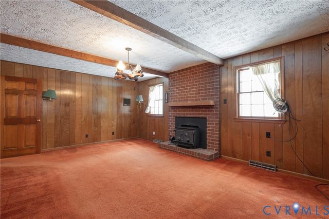 17904 Nash Rd, Dinwiddie, VA 23841