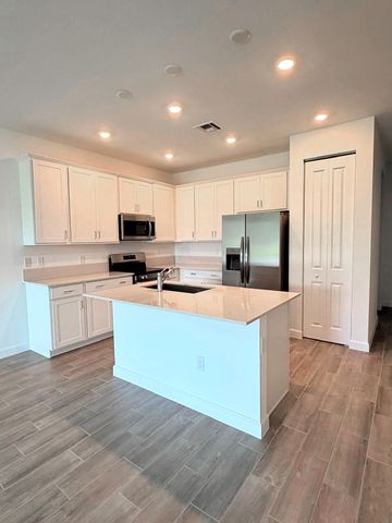 5610 Divine Drive, Delray Beach, FL 33484