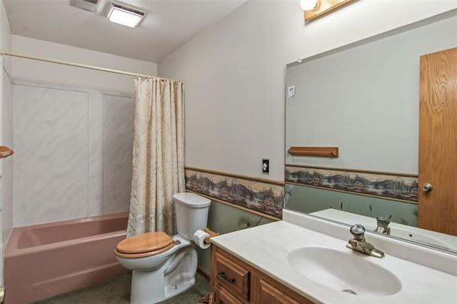 3728 Forest Heights Drive, Eau Claire, WI 54701