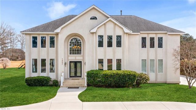 1207 Masters ROW, Chesapeake, VA 23320