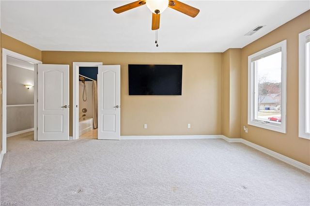 1207 Masters ROW, Chesapeake, VA 23320