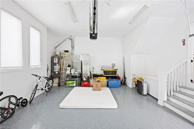 1207 Masters ROW, Chesapeake, VA 23320