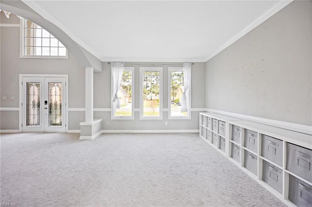 1207 Masters ROW, Chesapeake, VA 23320