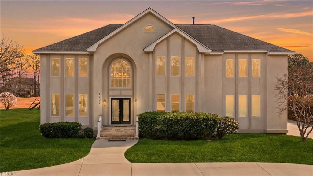 1207 Masters ROW, Chesapeake, VA 23320