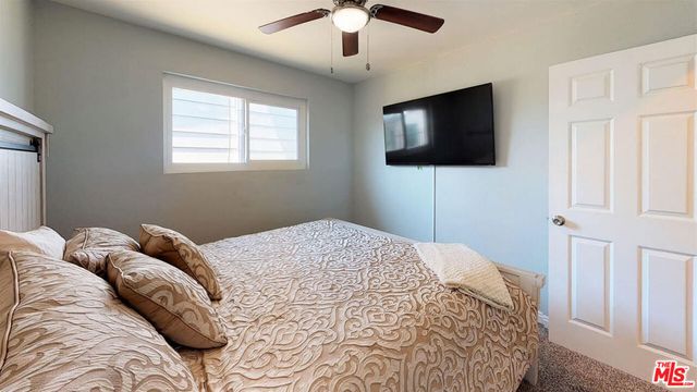 936 W 78th Street, Los Angeles, CA 90044