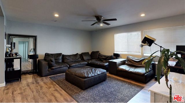 936 W 78th Street, Los Angeles, CA 90044