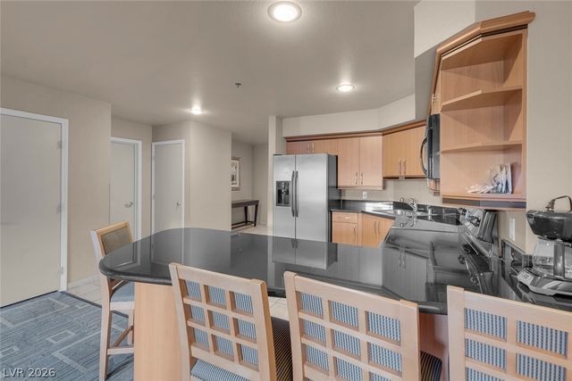 211 East Flamingo Road 304, Las Vegas, NV 89169