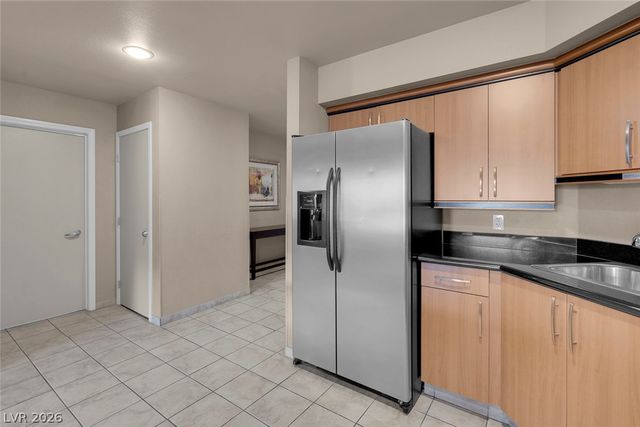 211 East Flamingo Road 304, Las Vegas, NV 89169