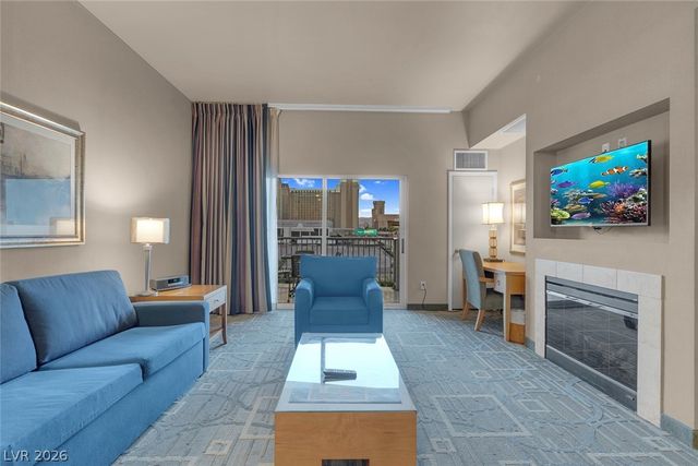 211 East Flamingo Road 304, Las Vegas, NV 89169