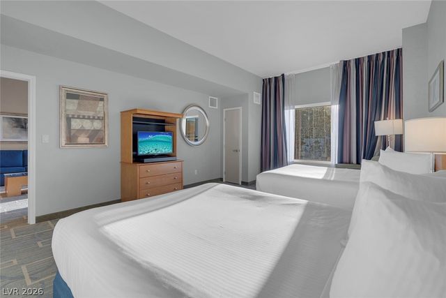 211 East Flamingo Road 304, Las Vegas, NV 89169