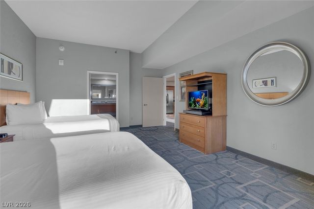 211 East Flamingo Road 304, Las Vegas, NV 89169