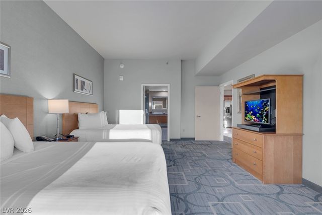 211 East Flamingo Road 304, Las Vegas, NV 89169